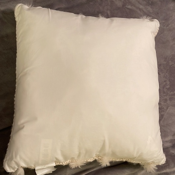 Cable Knit throw pillow *brand new* - Picture 2 of 3